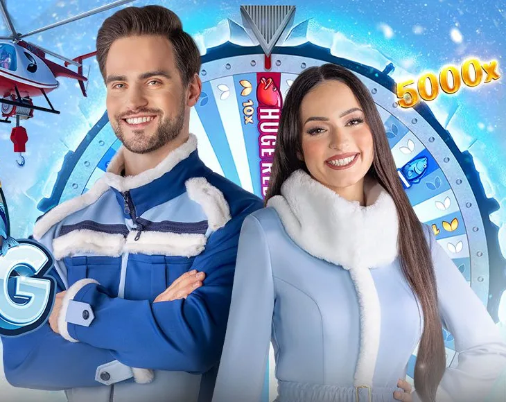 Presentadores de Ice Fishing Live ante la rueda de 53 casillas